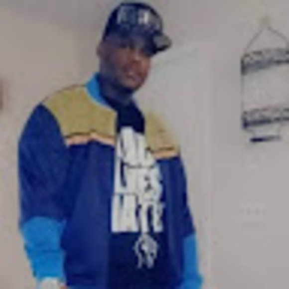 Meet your Posher, Gerald - Picture 1 of 1